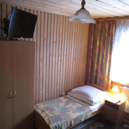 Apartmán Brzoskwiniowy Dom Banska Nizna Exteriér fotografie